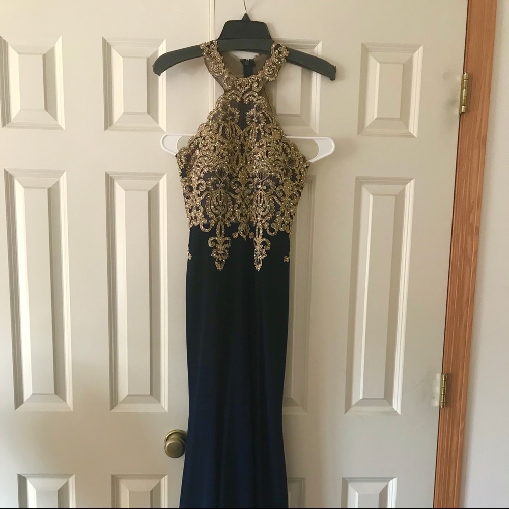 *SOLD* Size 4 Navy and Gold Xscape Prom/formal